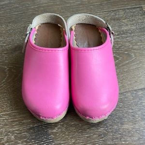 Hannah Andersson clogs girls size 27